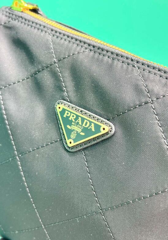 Luxe Touch Bags
- PD Bags - 009