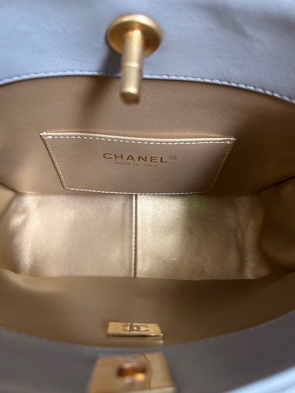 Luxe Touch Bags
- Bags - 3322
