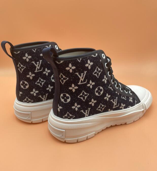 Luxe Touch Bags
- LTB Men Shoes - 1015