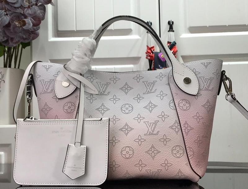 Luxe Touch Bags
- LTB Bags - 2474