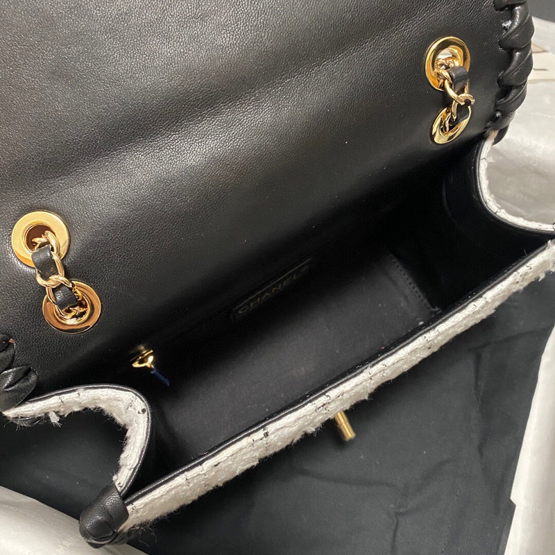 Luxe Touch Bags
- Bags - 3393