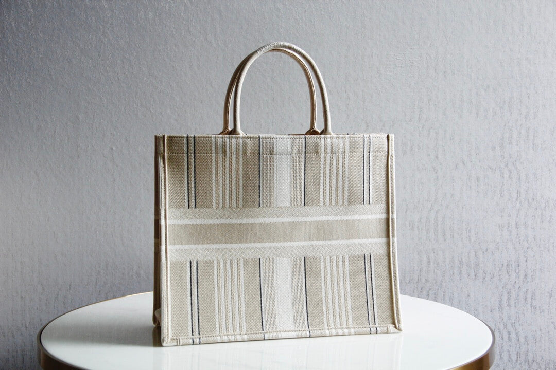 DIR1286 Book bag Tote Embroidery Khaki 36.5cm 41.5cm Handbag