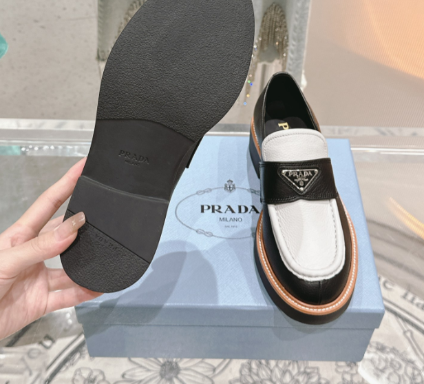 Luxe Touch Bags
- PD Women Shoes - 023