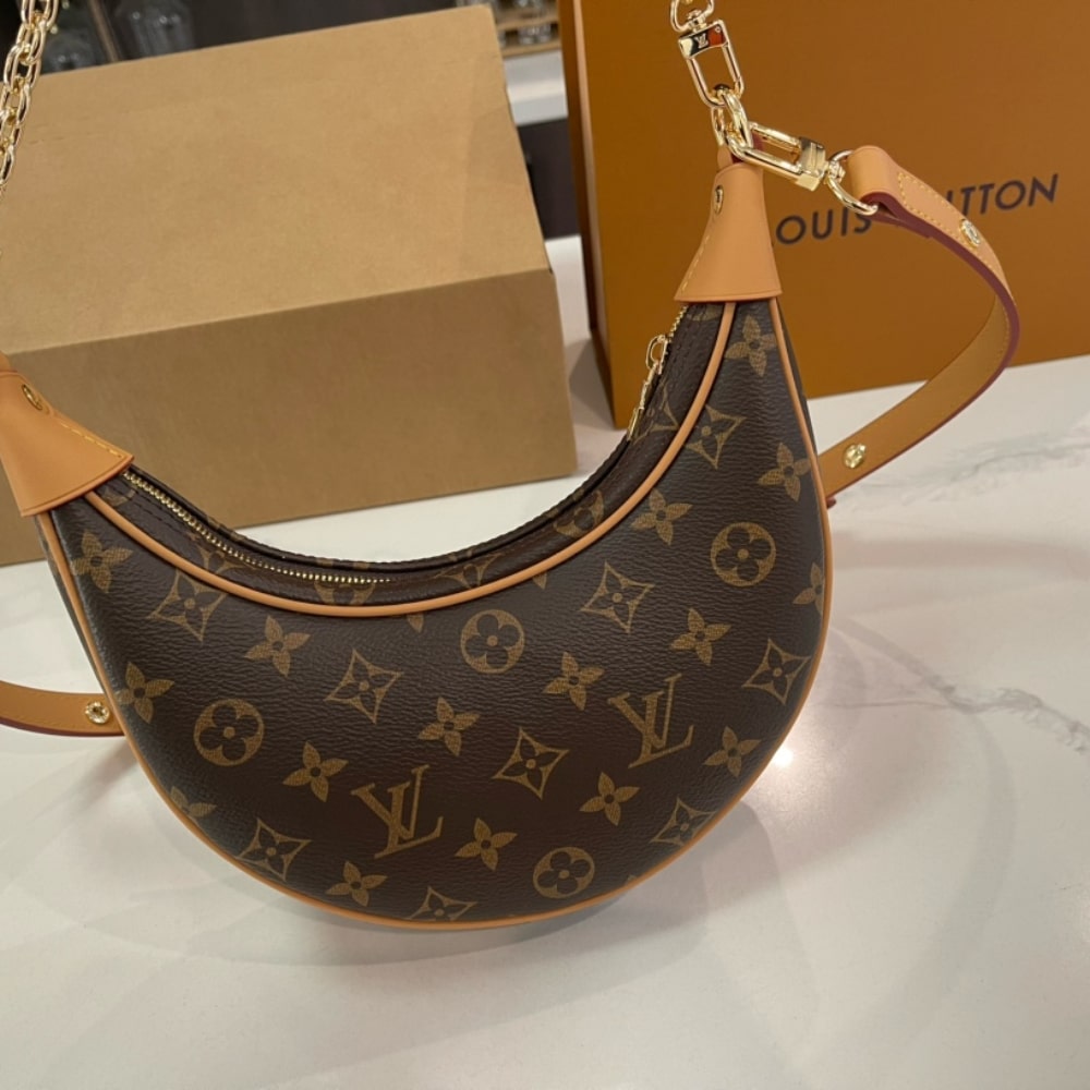 LV LOOP MONOGRAM COATED CANVAS 22CM M81098