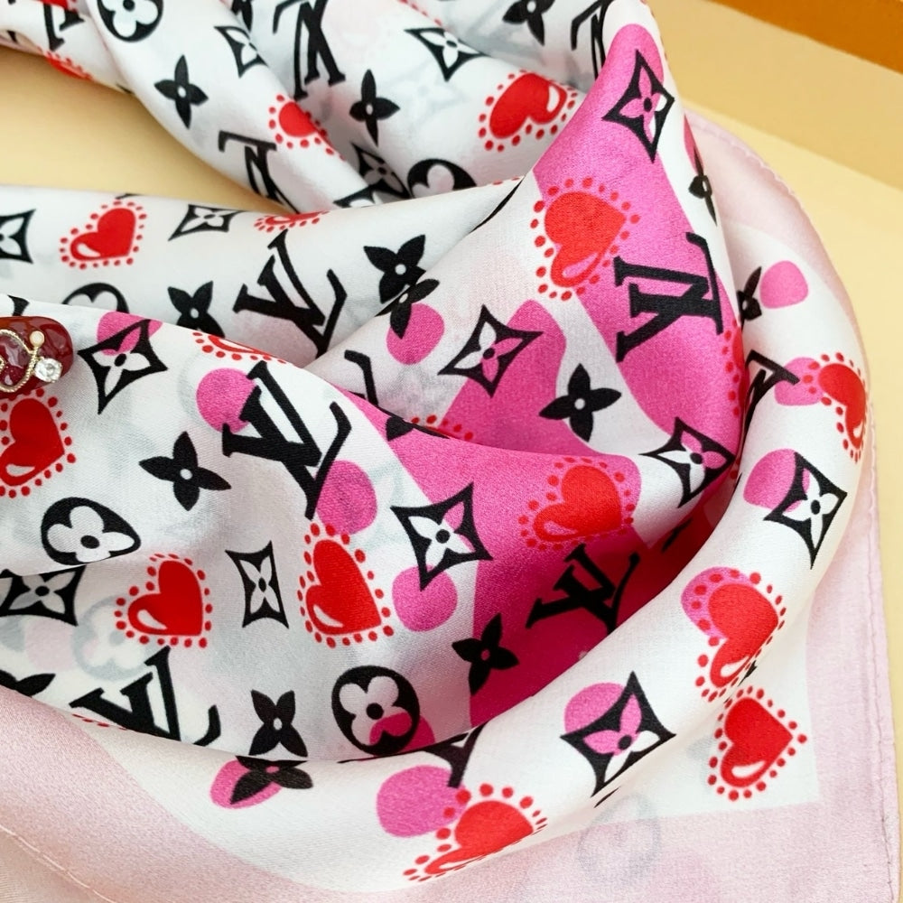 LV U SQUARE 45 IN PINK 70CM M77354