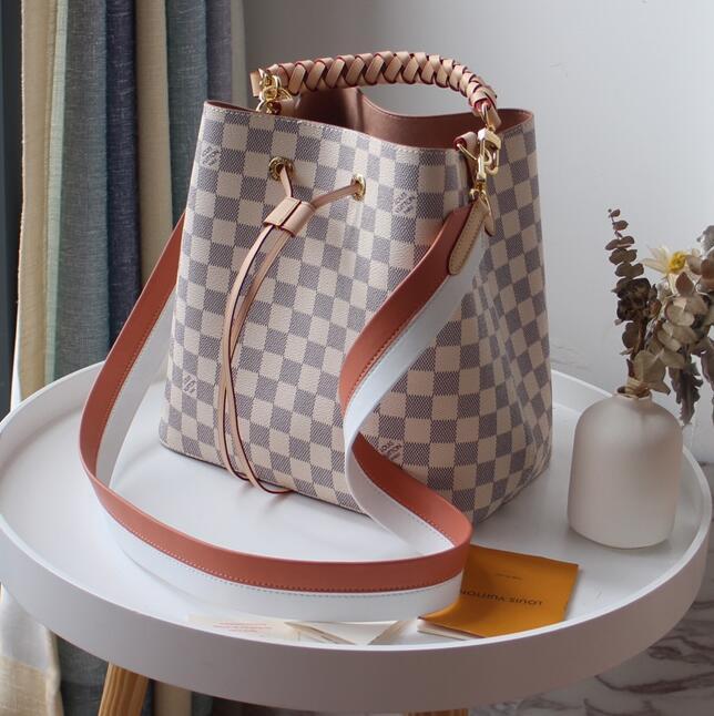 Luxe Touch Bags
- LTB Bags - 2717