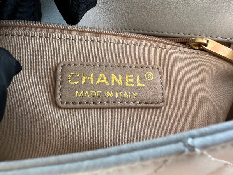 Luxe Touch Bags
- Bags - 2751