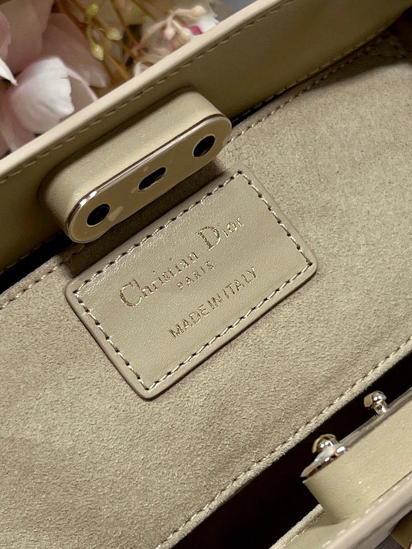 LTB - Luxe Touch Bags - 724