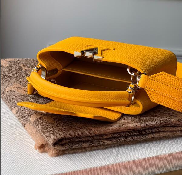 Luxe Touch Bags
- LTB Bags - 3120