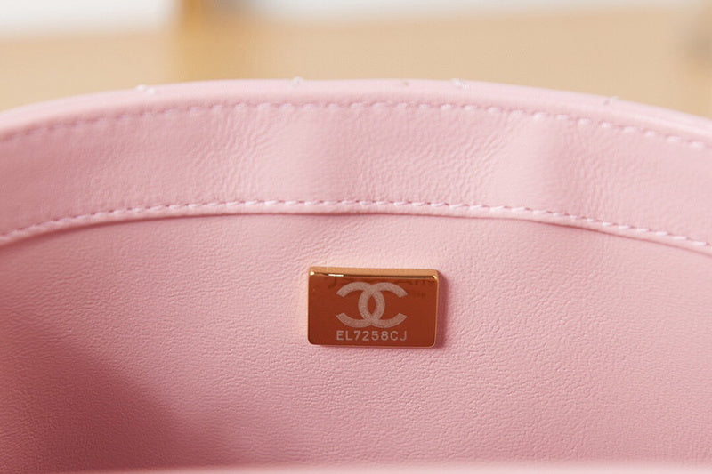 Luxe Touch Bags
- Bags - 2960