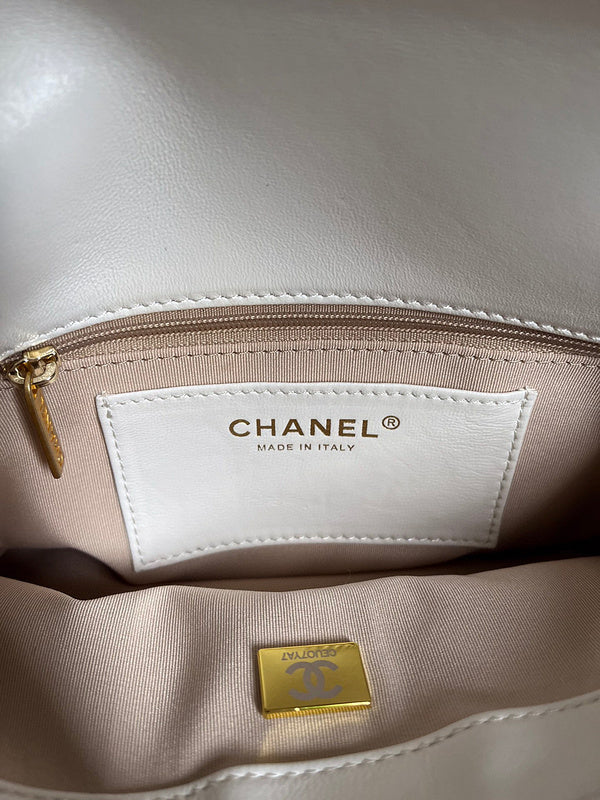 Luxe Touch Bags
- Bags - 3094