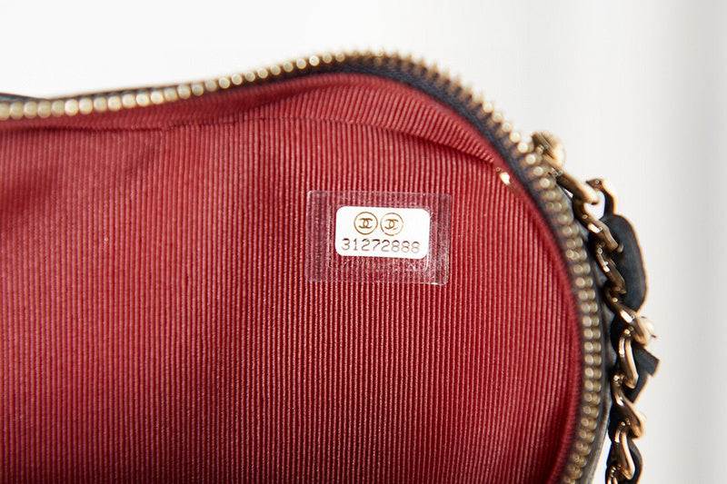 Luxe Touch Bags
- Bags - 3015