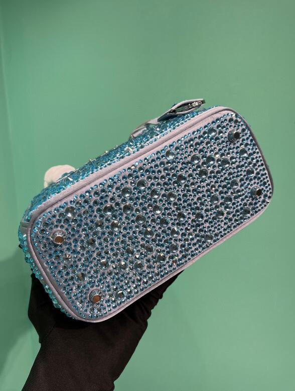 Luxe Touch Bags
- PD Bags - 088