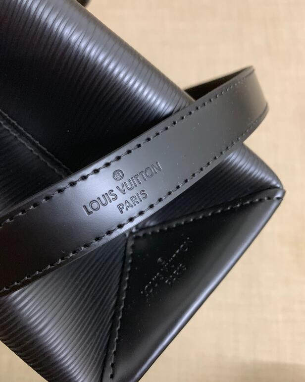 Luxe Touch Bags
- LTB Bags - 2438