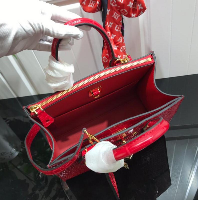 Luxe Touch Bags
- LTB Bags - 2673