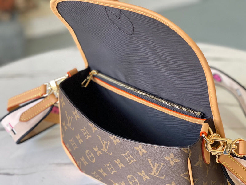 Fashion Luxe Touch bags - 5551