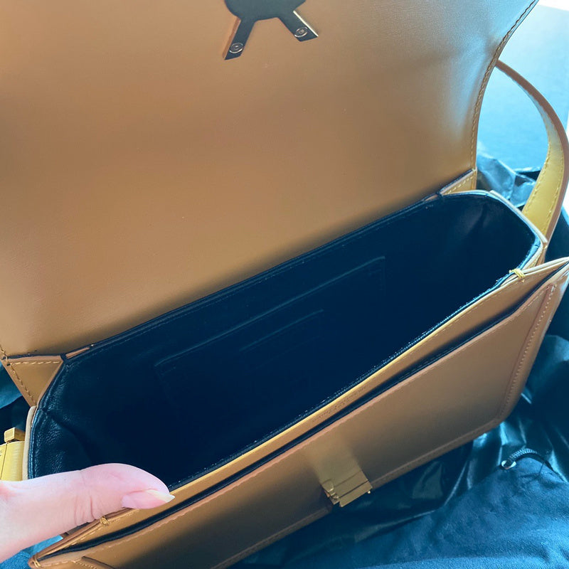 Luxe Touch - SLY Bags 029