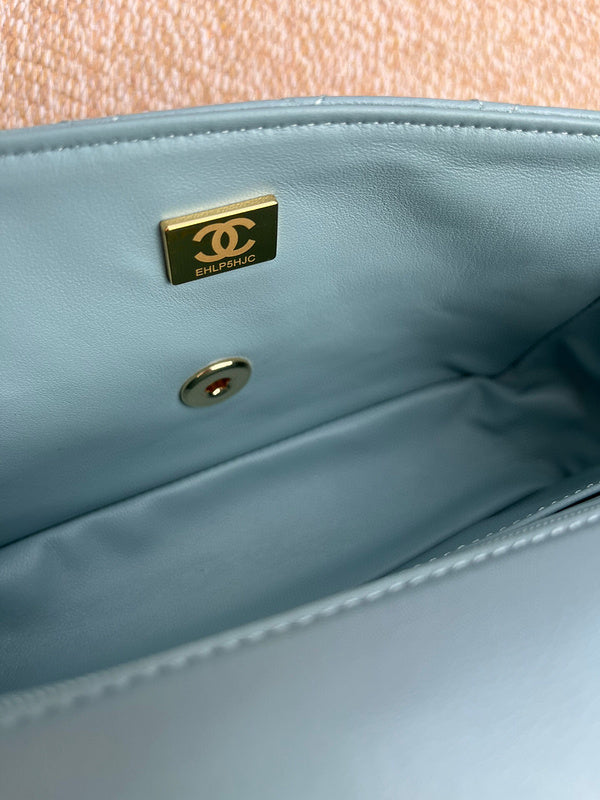 Luxe Touch Bags
- Bags - 3127