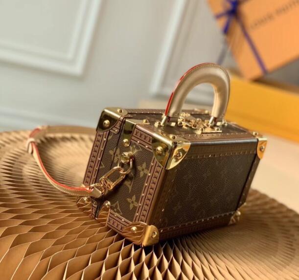 Luxe Touch Bags
- LTB Bags - 2410
