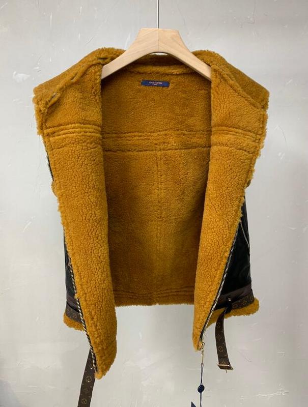 Luxe Touch Bags
- LTB Clothes - 118