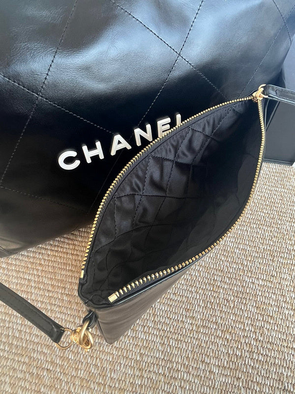 Luxe Touch Bags
- Bags - 3239