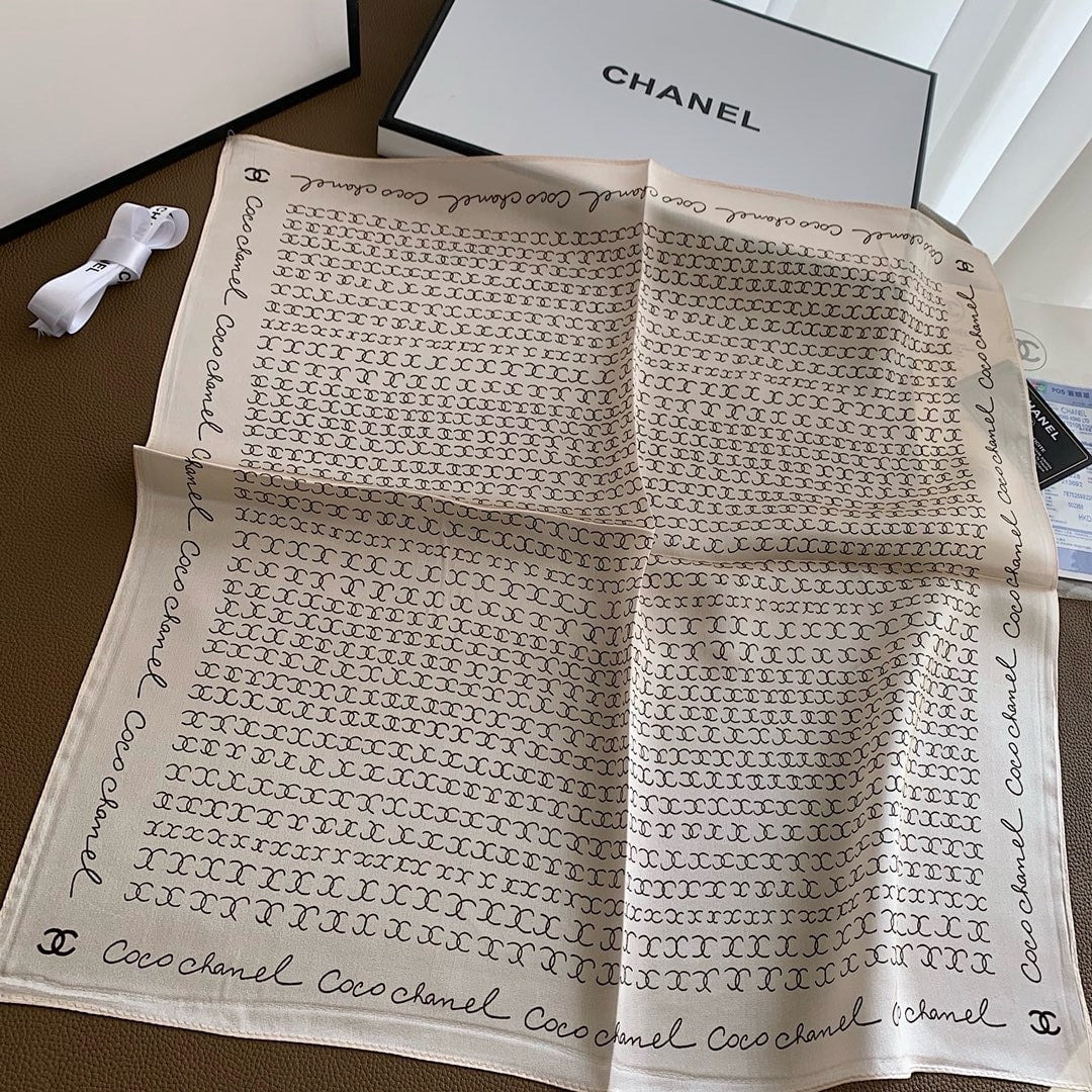 CC COCO SIGNATURE SILK SCARF IN BEIGE 70CM