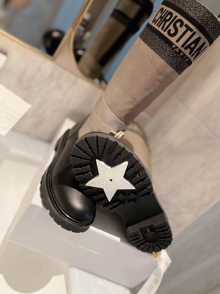 DD D MAJOR BOOT FABRIC AND CALFSKIN IN TAUPE AND BLACK KCI611SLTB S46X