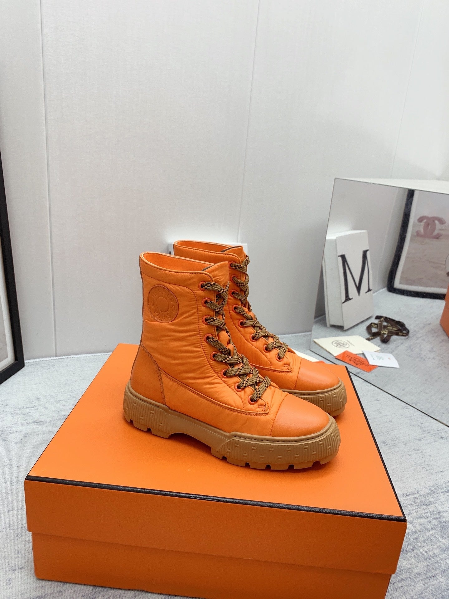 HM FRESH ANKLE BOOTS ORANGE