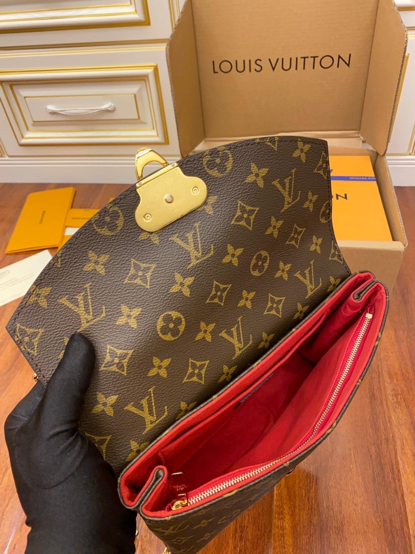 M43713 chian sling bag red monogram real leather