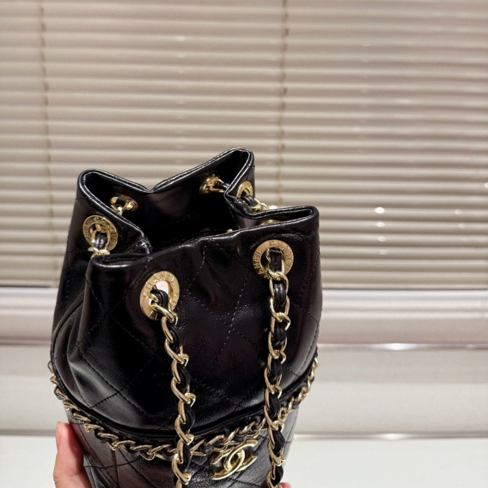 CC MINI BUCKET BAG BLACK 15CM