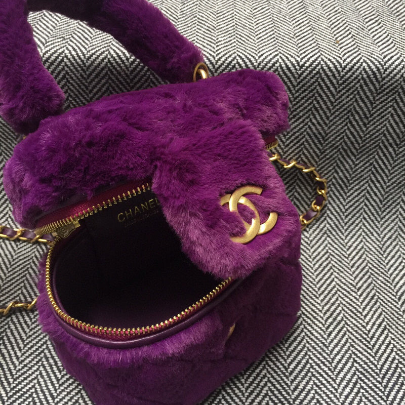 Luxe Touch Bags
- Bags - 3402