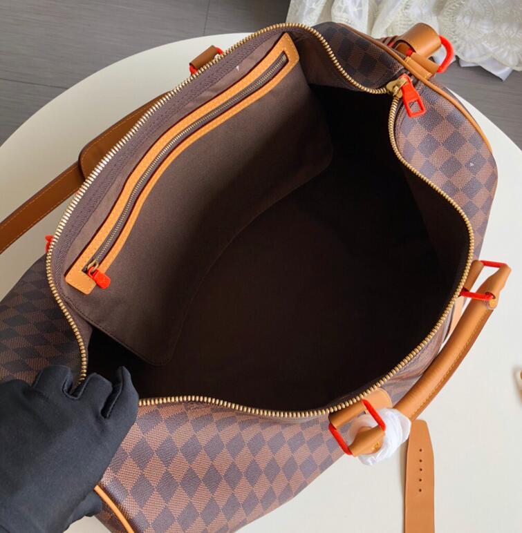 Luxe Touch Bags
- LTB Bags - 2942