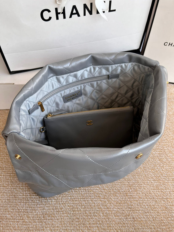 Luxe Touch Bags
- Bags - 2982