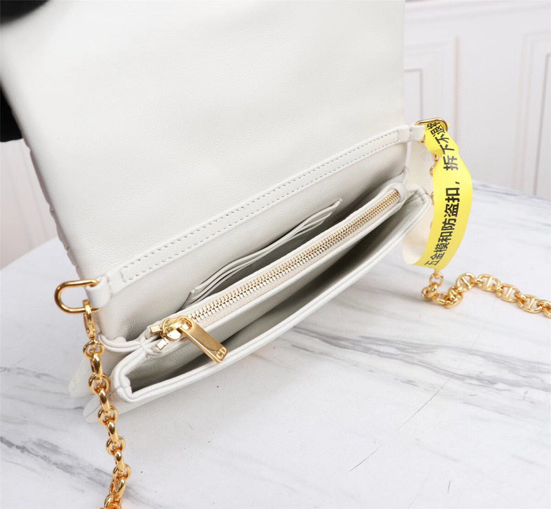 LTB - Luxe Touch Bags - 1828