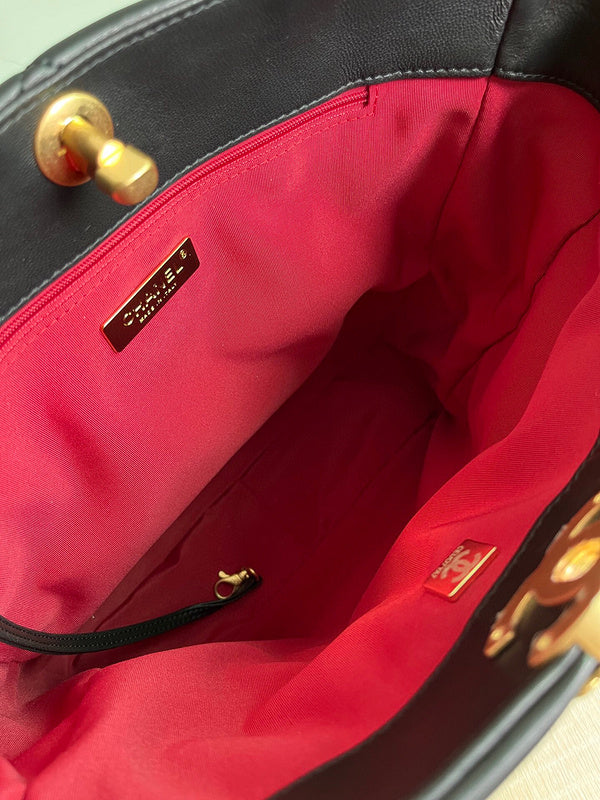 Luxe Touch Bags
- Bags - 2682