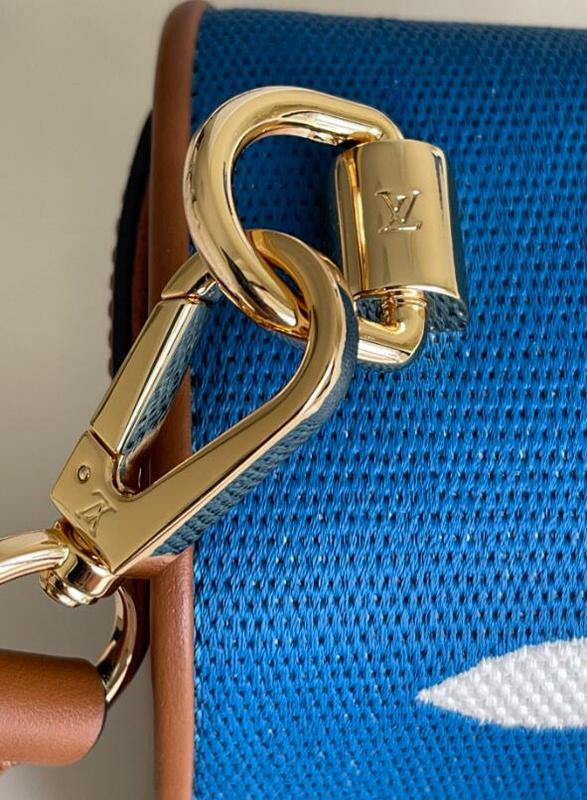 Luxe Touch Bags
- LTB Bags - 2144