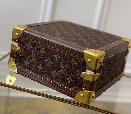Luxe Touch Bags
- LTB Bags - 3151
