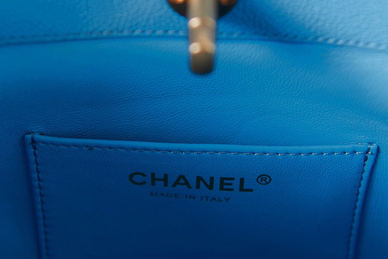 Luxe Touch Bags
- Bags - 2884