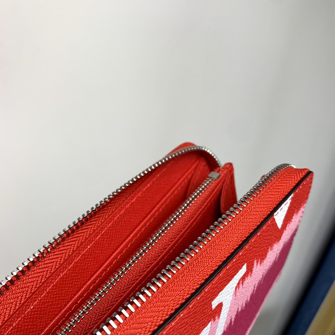 Luxe Touch Bags