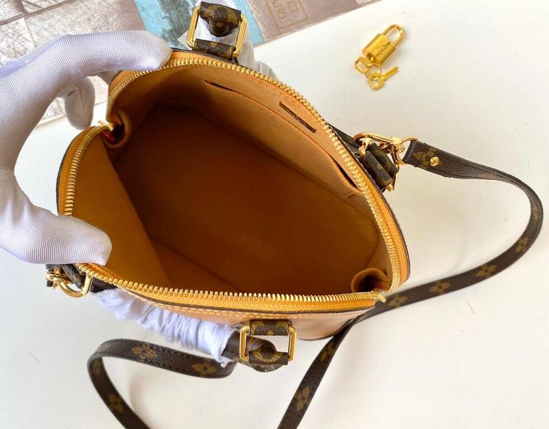 Luxe Touch Bags - 3174