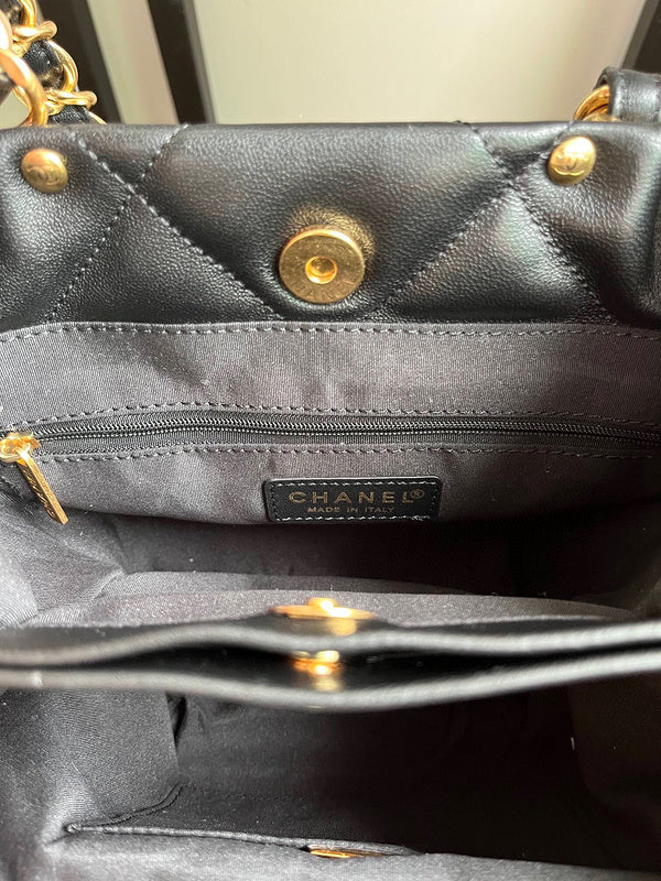 Luxe Touch Bags
- Bags - 2684