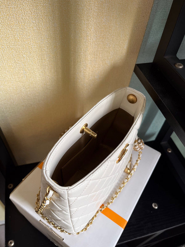 Luxe Touch Bags
- Bags - 3321