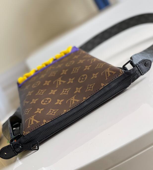 Luxe Touch Bags
- LTB Bags - 2406