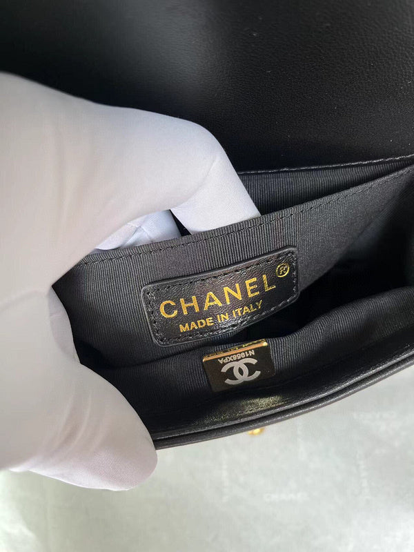 Luxe Touch Bags
- Bags - 3390