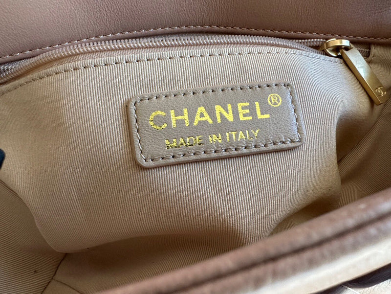 Luxe Touch Bags
- Bags - 2750