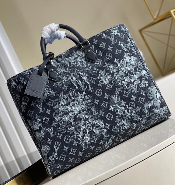 Luxe Touch Bags
- LTB Bags - 2572