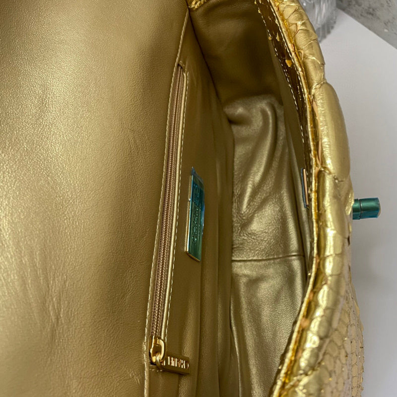 Luxe Touch Bags
- Bags - 3067