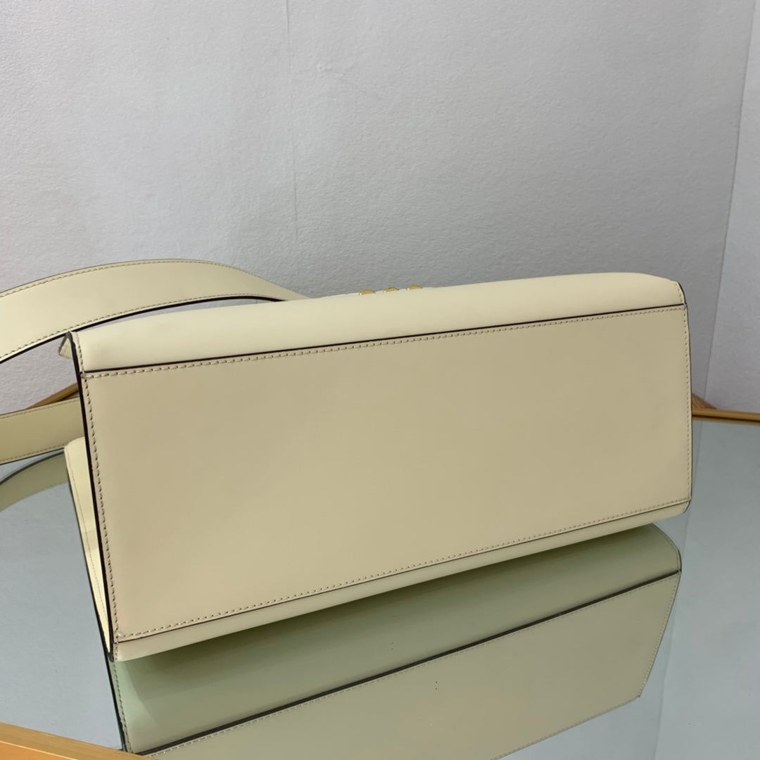 Luxe Touch Bags - Bag - FED - 348
