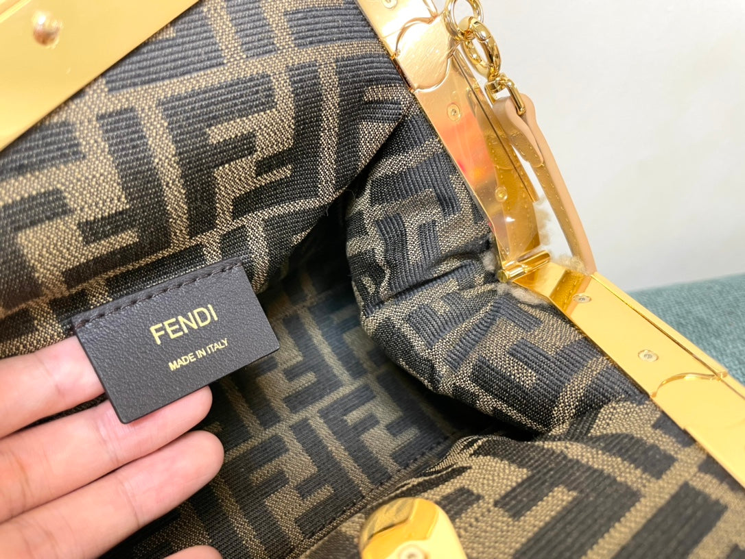 Luxe Touch - Bag - FED - 333