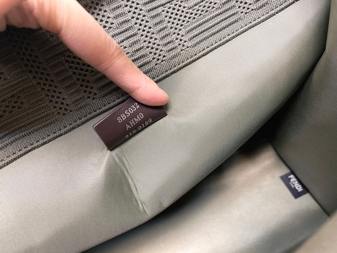 Luxe Touch - Bag - FED - 280